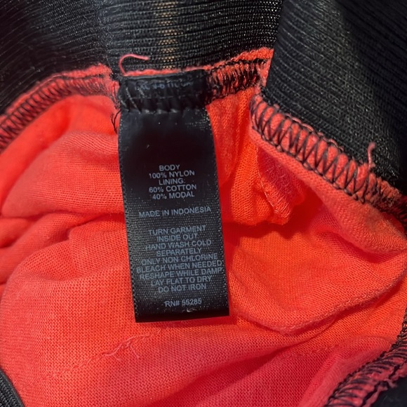 Express mini scalloped skirt - Picture 7 of 7